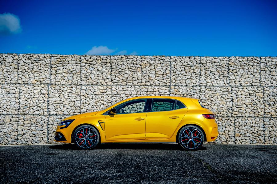  Renault Megane R.S. Trophy 2018 года  (WW) (фото 64 из 65)